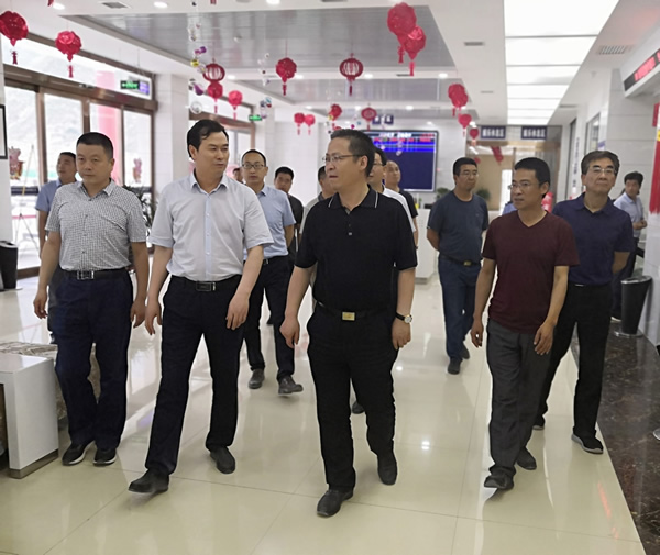 隴南市委常委、組織部部長楊郃調(diào)研指導(dǎo)市龍江城鄉(xiāng)發(fā)展集團公司黨建工作